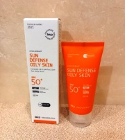 Солнцезащитный крем для жирной кожи SUN DEFENSE OILY SKIN SPF 50+, водонепроницаемый, 60 мл - профессиональная косметика